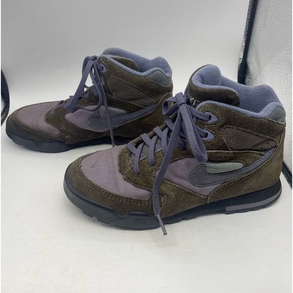 90s Nike Hightop Hiking Boots Sneakers Purple Gray leather Womens Size 6 Caldera - Picture 3 of 13